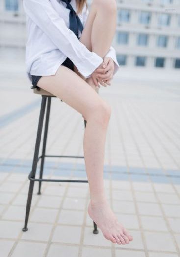 一个老男人把我下边玩肿了_1080高清视频观看